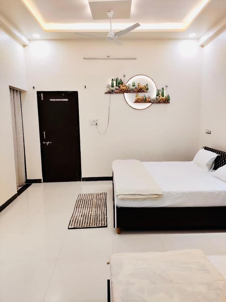 Willa Shivdwelling Ujjain Zewnętrze zdjęcie